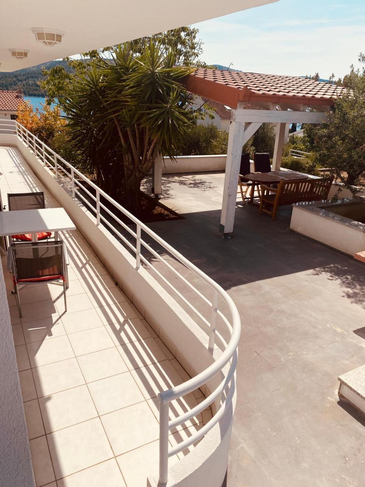 House Agradable Apartment Seget Vranjica Ngoại thất bức ảnh