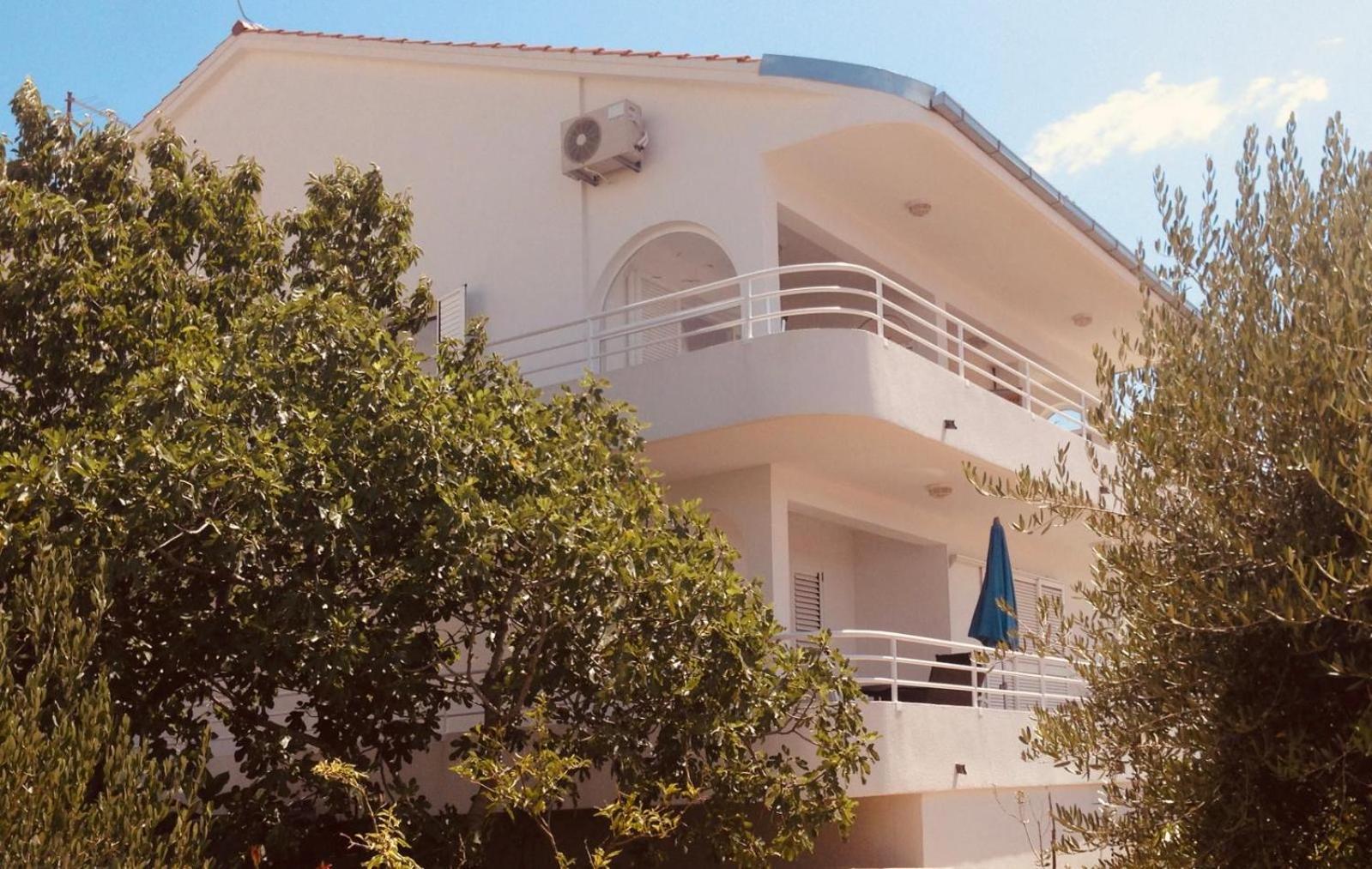House Agradable Apartment Seget Vranjica Ngoại thất bức ảnh