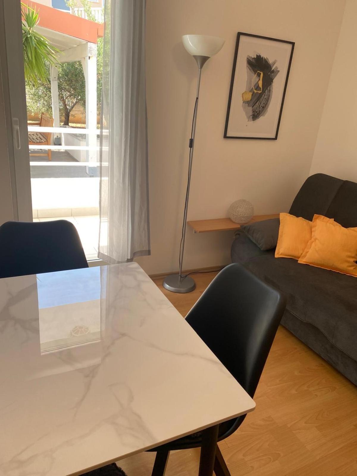House Agradable Apartment Seget Vranjica Ngoại thất bức ảnh